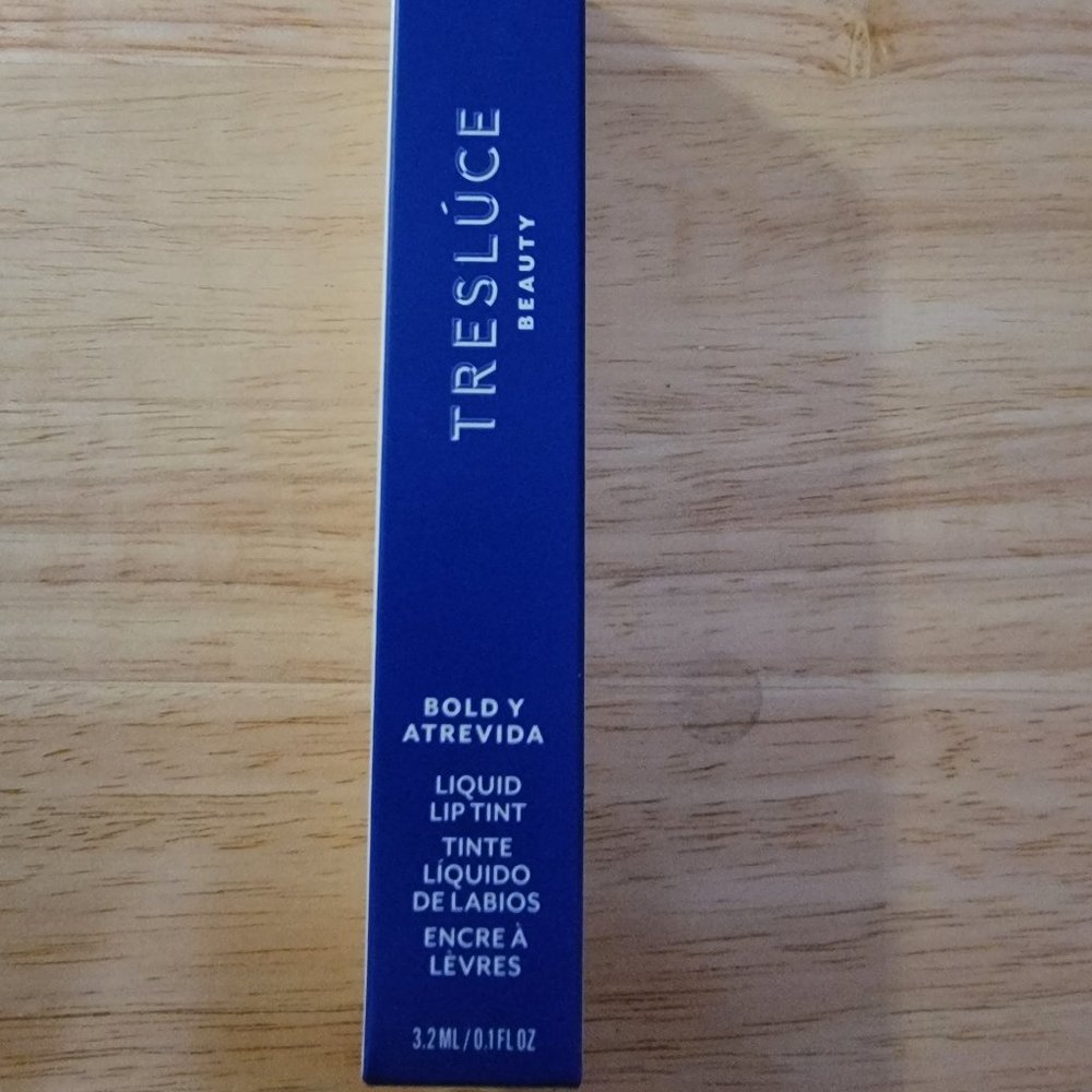 Tresluce Liquid Lip Tint in Seductive